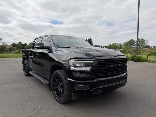 Diamond Black Crystal Pearl 2021 RAM 1500 Sport