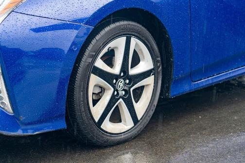 2016 Toyota Prius Four Touring