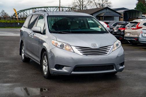 2015 Toyota Sienna LE