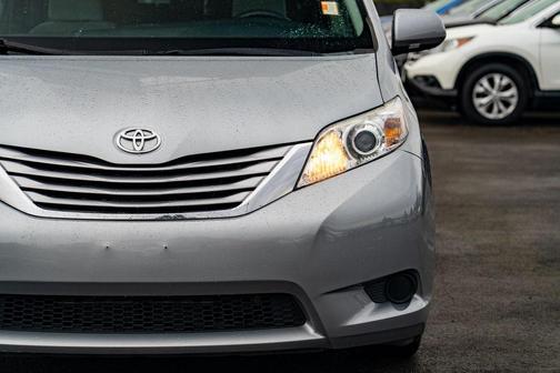2015 Toyota Sienna LE