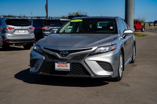 2020 Toyota Camry SE
