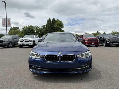 Mediterranean Blue Metallic 2018 BMW 330 330i