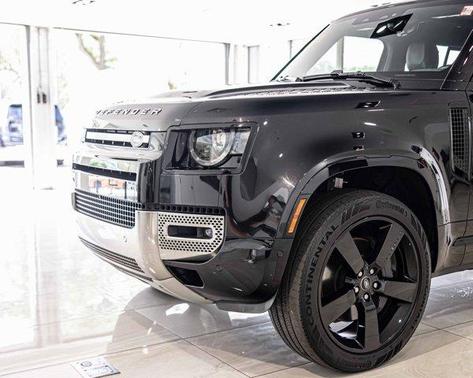 2023 Land Rover Defender 110 SE