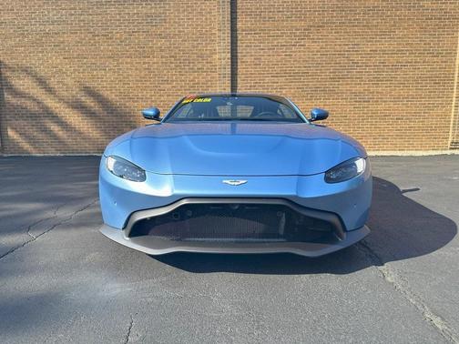 2020 Aston Martin Vantage Base