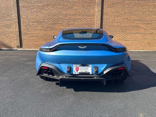 2020 Aston Martin Vantage Base