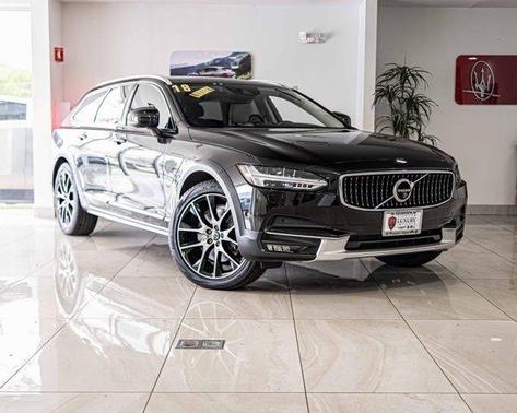 2018 Volvo V90 Cross Country T6