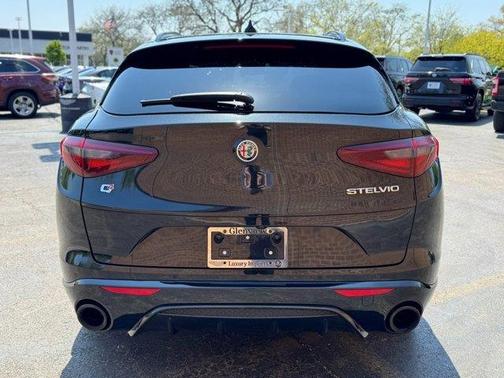 2022 Alfa Romeo Stelvio Veloce