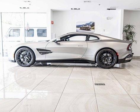 2025 Aston Martin Vanquish Base