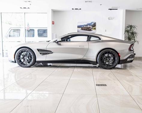 2025 Aston Martin Vanquish Base