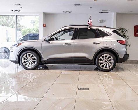 2021 Ford Escape Titanium Hybrid