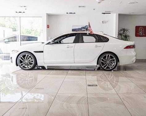 2024 Jaguar XF R-Dynamic SE