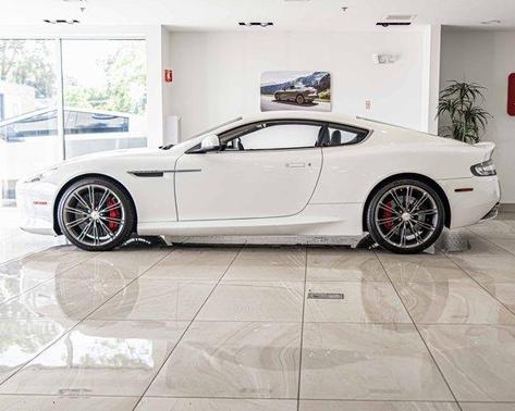 2015 Aston Martin DB9 Base