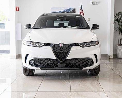 2025 Alfa Romeo Tonale Base