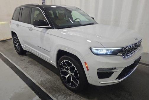 2023 Jeep Grand Cherokee Summit