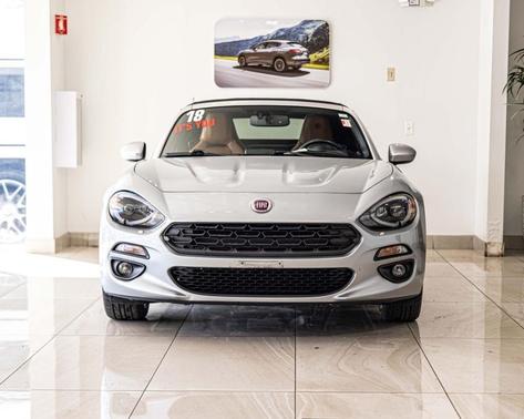 Chiaro Silver Metallic 2018 FIAT 124 Spider Lusso