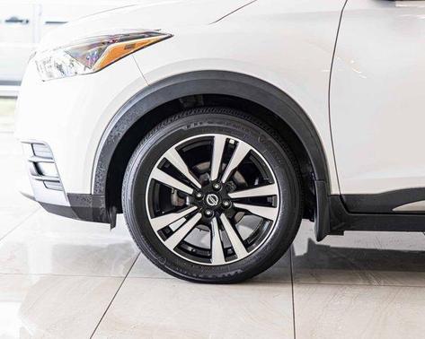 2020 Nissan Kicks SR