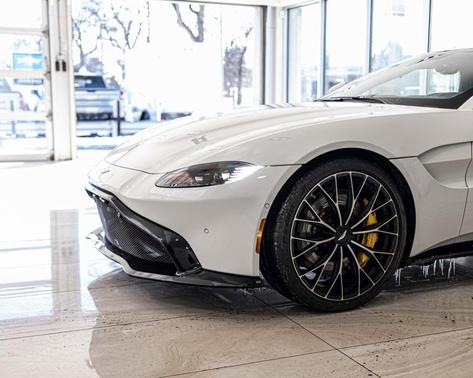 2023 Aston Martin Vantage 