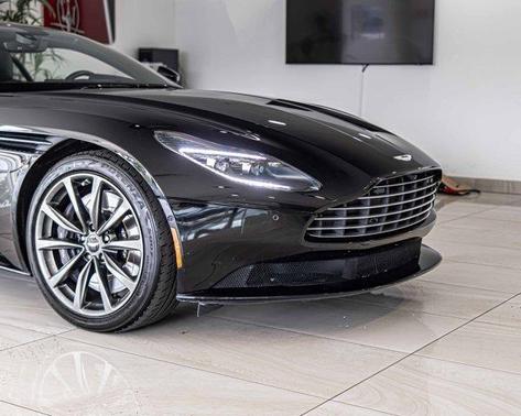 2019 Aston Martin DB11 V8