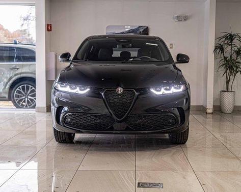 2025 Alfa Romeo Tonale Base