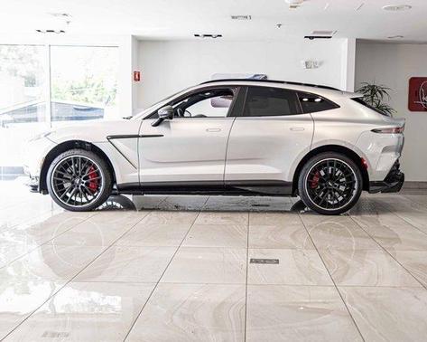 2023 Aston Martin DBX 707