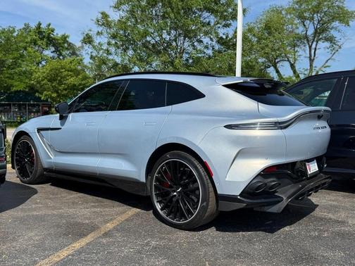 2023 Aston Martin DBX 707