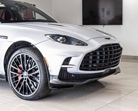 2023 Aston Martin DBX 707