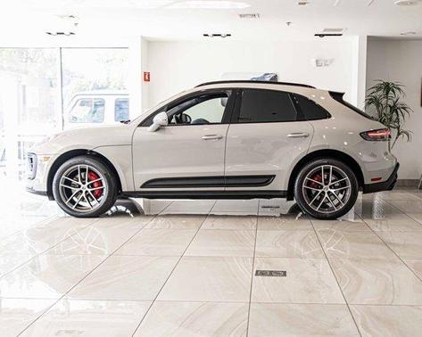 2022 Porsche Macan S