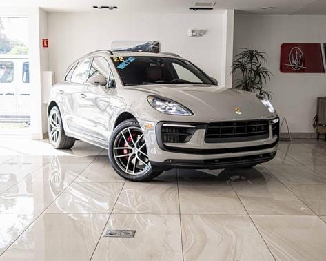 2022 Porsche Macan S