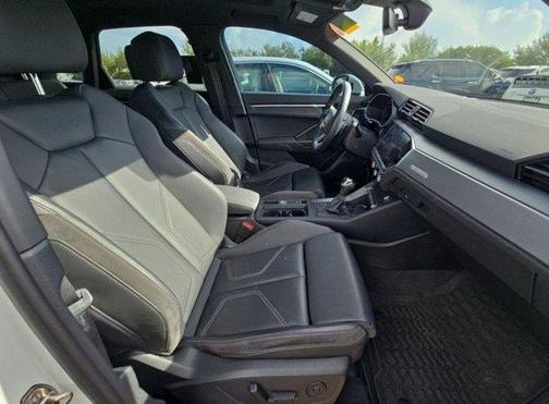 2022 Audi Q5 45 S line quattro Premium