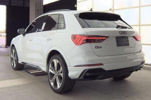 2022 Audi Q5 45 S line quattro Premium