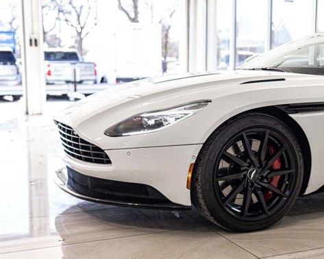 Lunar White 2018 Aston Martin DB11 V12