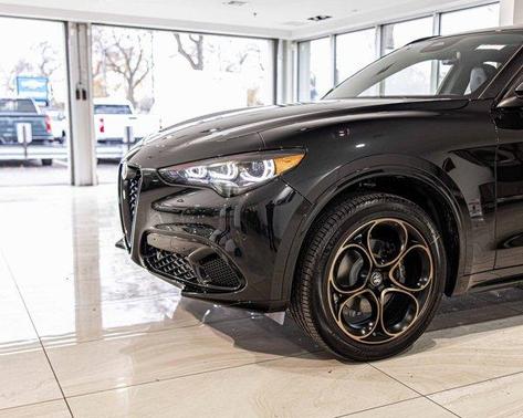 2025 Alfa Romeo Stelvio Base