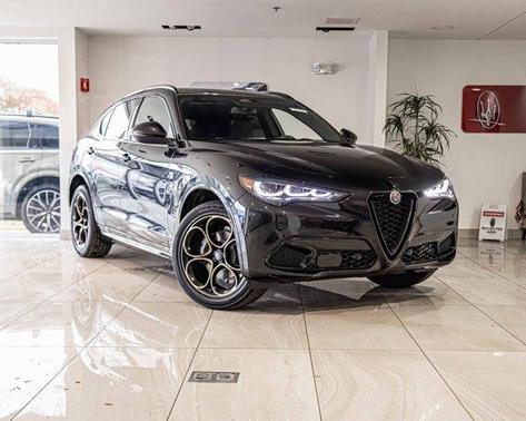2025 Alfa Romeo Stelvio Base