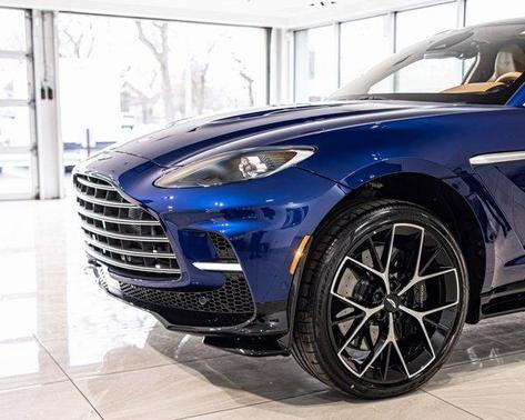 2026 Aston Martin DBX 707
