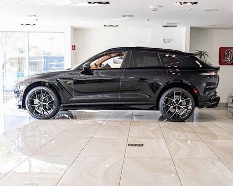 2026 Aston Martin DBX