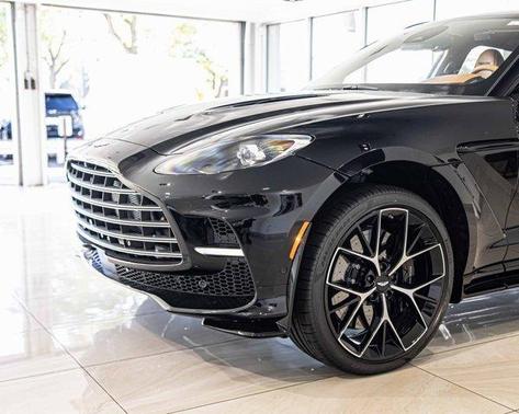 2026 Aston Martin DBX