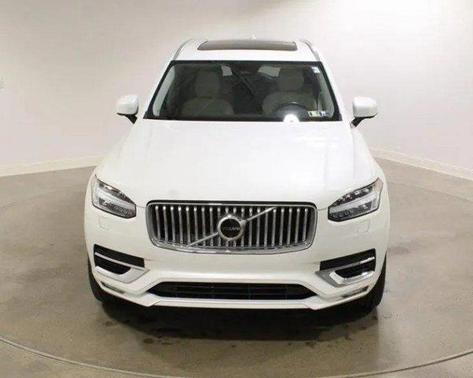 2024 Volvo XC90 B6 Plus Bright Theme 6-Seater
