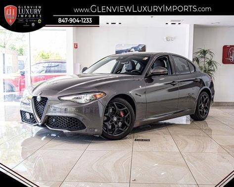 Vesuvio Gray Metallic 2022 Alfa Romeo Giulia Ti