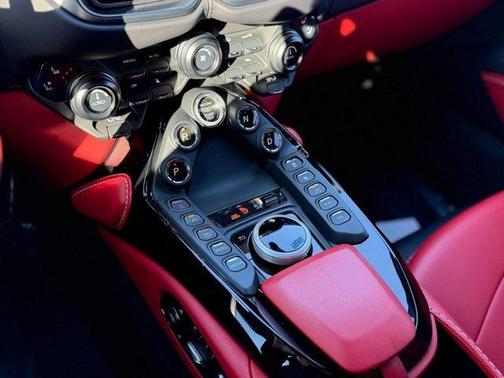 2023 Aston Martin Vantage Base