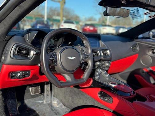 2023 Aston Martin Vantage Base
