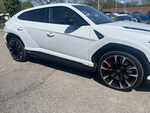 2024 Lamborghini Urus S