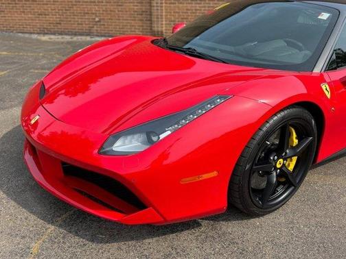 2017 Ferrari 488 GTB Base