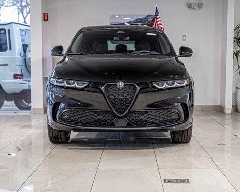 2025 Alfa Romeo Tonale Base