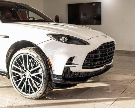 2026 Aston Martin DBX 707