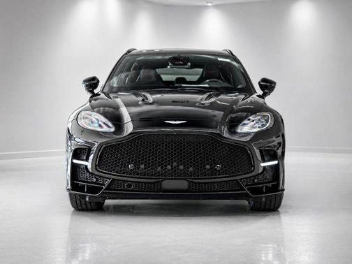 Jet Black 2026 Aston Martin DBX S