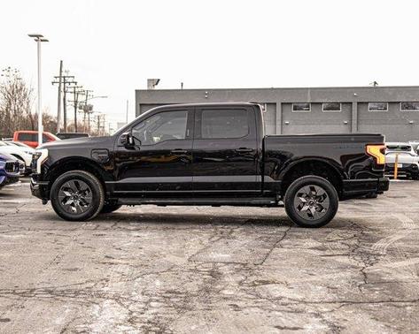 2022 Ford F-150 Lightning LARIAT