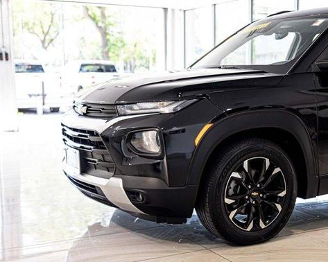 Mosaic Black Metallic 2022 Chevrolet Trailblazer LT