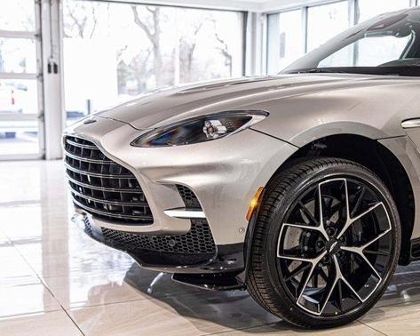 2026 Aston Martin DBX 707