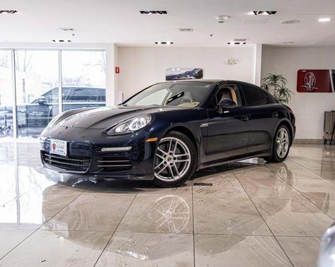 2016 Porsche Panamera 4