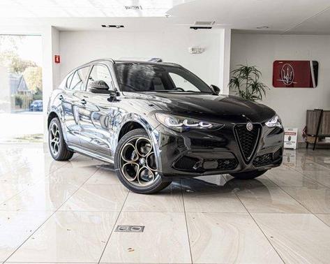 2025 Alfa Romeo Stelvio Base